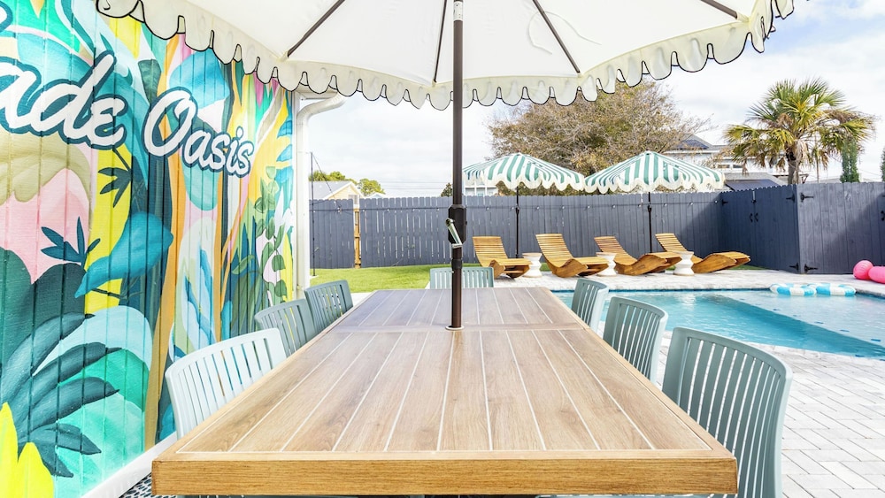 PCB Stay w/ Heated Pool, Hot Tub, Bars, Game Room & Quick Walk to Beach The Jade Oasis by Avantstay
