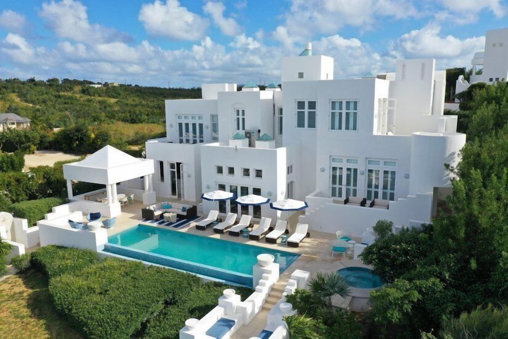 Long Bay Villas - Villa Sand - Image 1