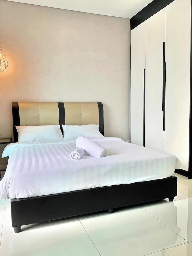Summer suites klcc By Regal Homes
