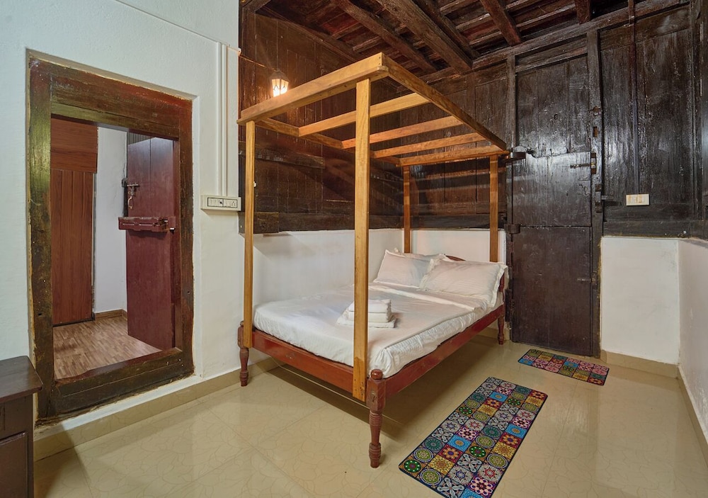 Cotelac Heritage Lake Resort Alleppey