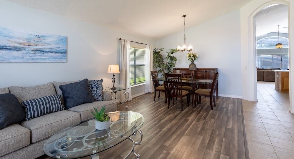 AV340RD 4 Bedroom Charming Villa in Aviana 4 Home