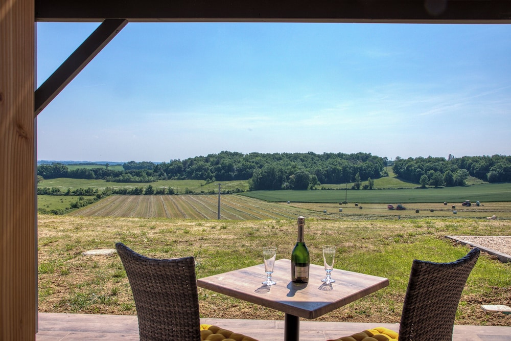 L'Annexe Coté Castagne du Domaine des Hauts de Rouquette