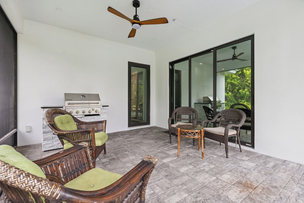 140 Ocean Estates Dr