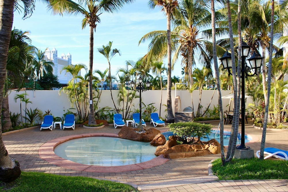 Costa Bonita Apartments