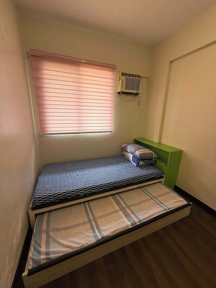 Alabang Condo by Lyre