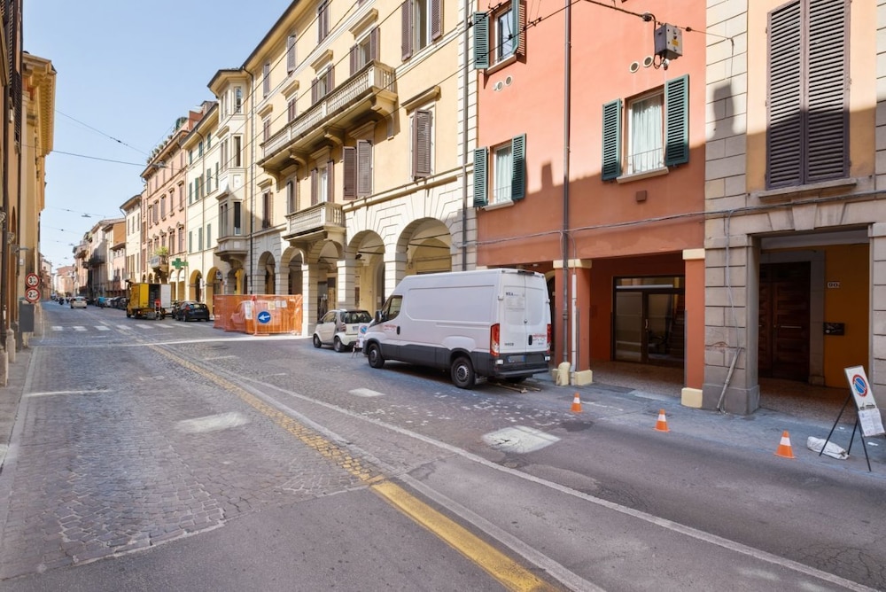 Via Santo Stefano Secret Garden Apartment view 2