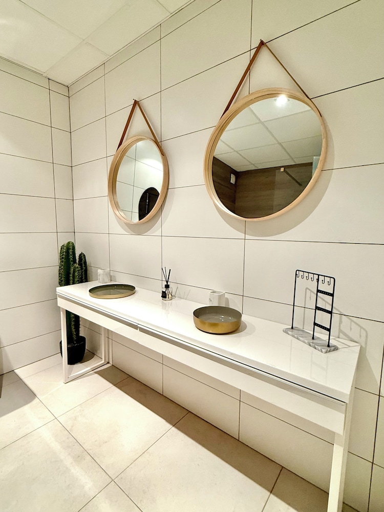 Spacious duplex in the center