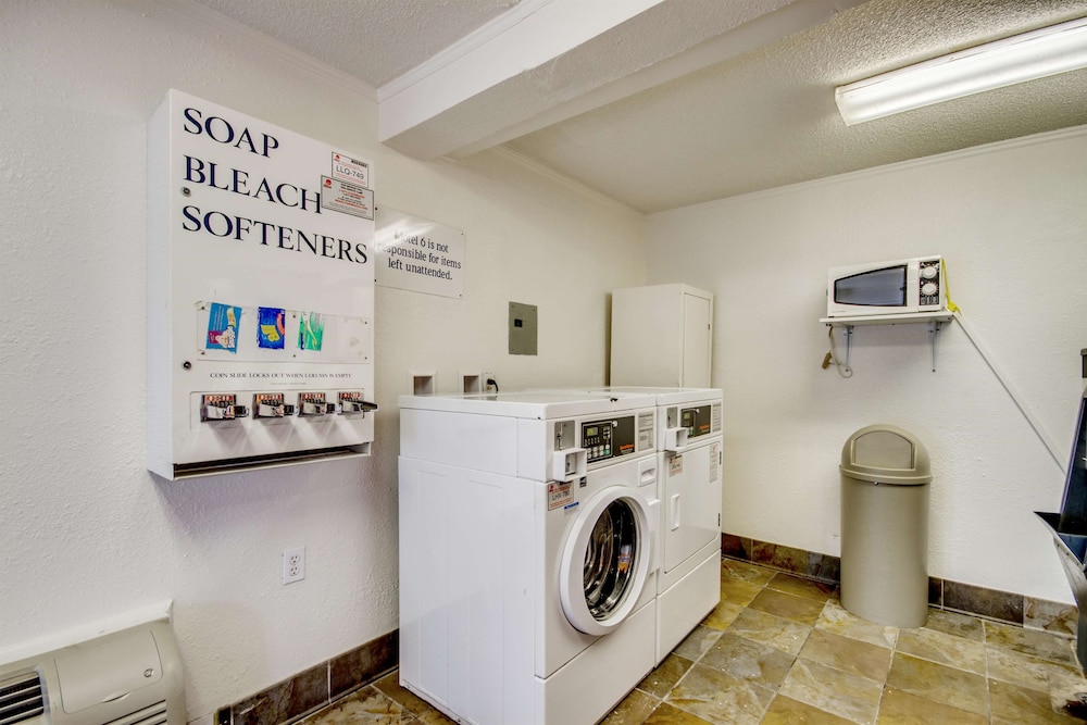 Motel 6 Saint Joseph, MO - Property Image 1