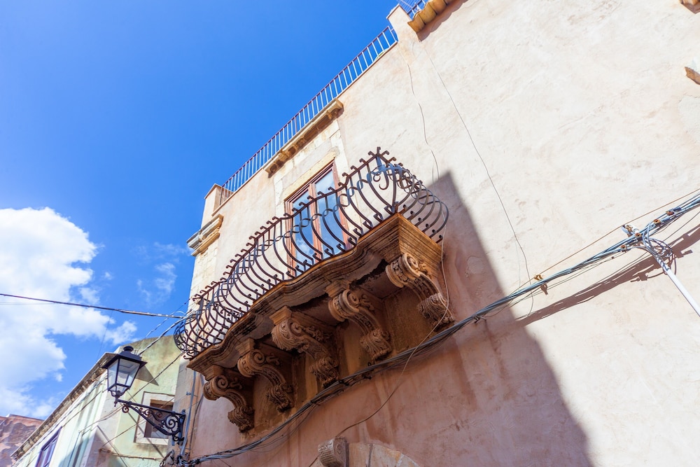 Ortigia Elegant Apartment photo 3