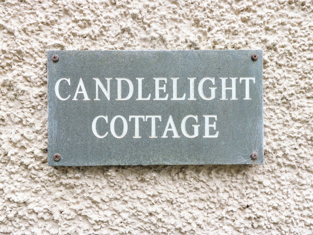 Candlelight Cottage