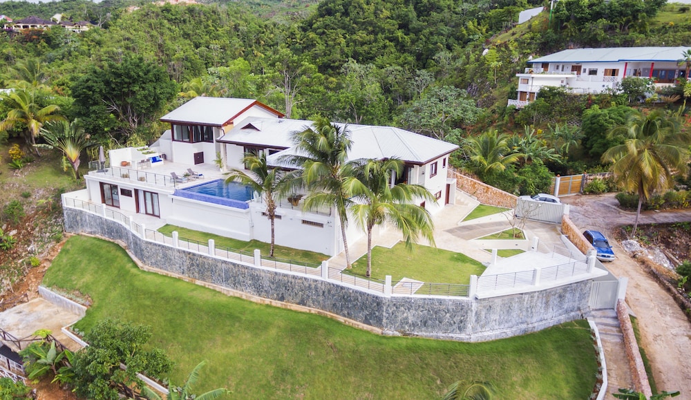 Villa Lomamar - main view