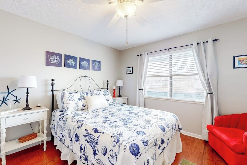 Mariner Lakes Condos
