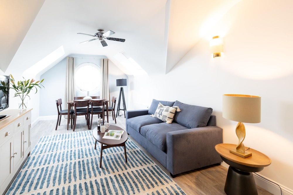 SACO Jersey Merlin House
