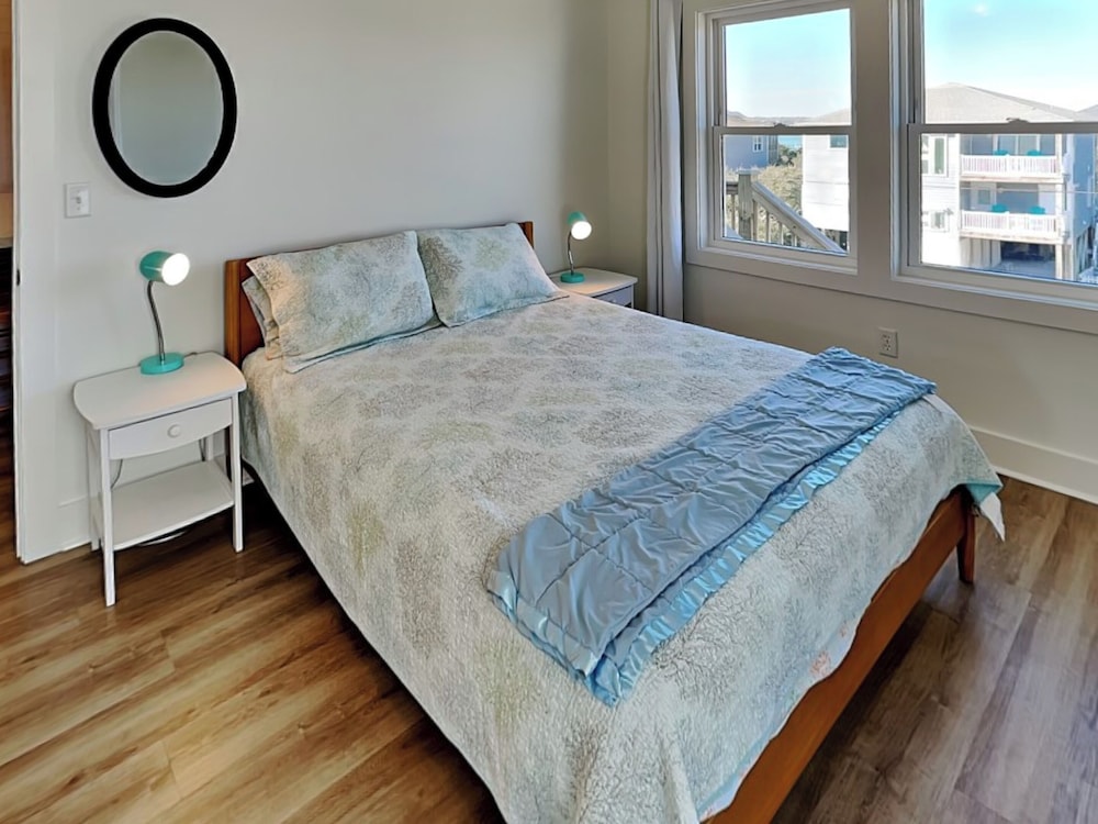 Walking on Sunshine by Topsail Realty