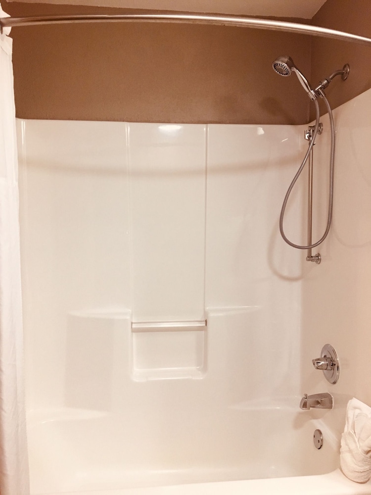 Hawthorn Extended Stay by Wyndham Conyers view 2