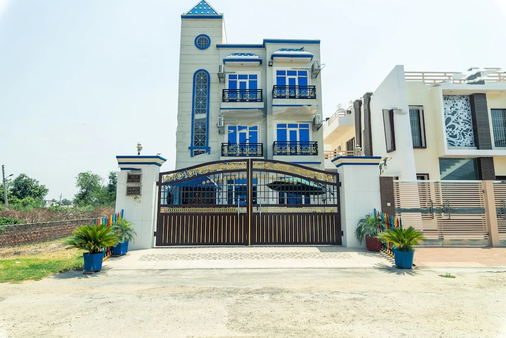 Hotel Villa Sixteen view 2