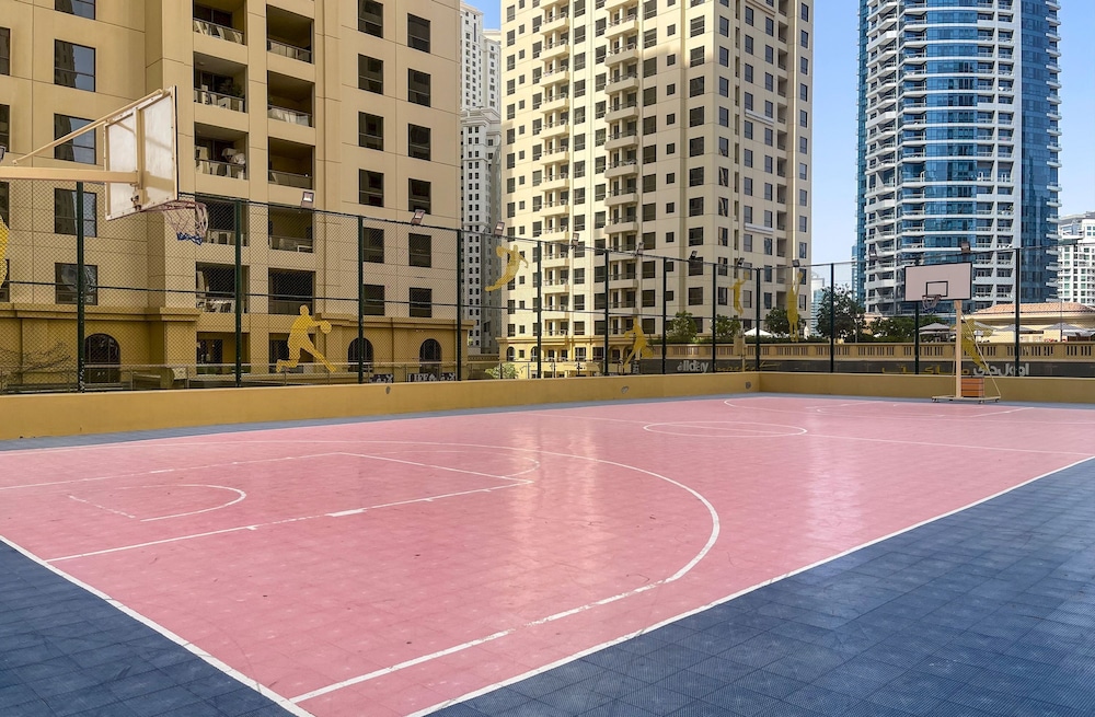 Elite LUX Holiday Homes - Beachside Haven Stylish 1 BHK in JBR Dubai