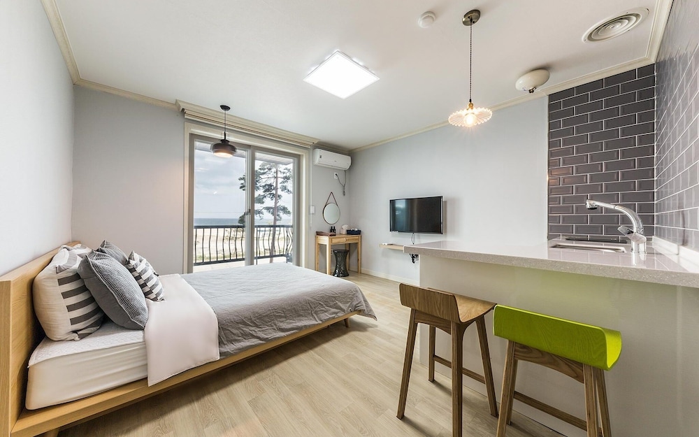 Goseong Natural House