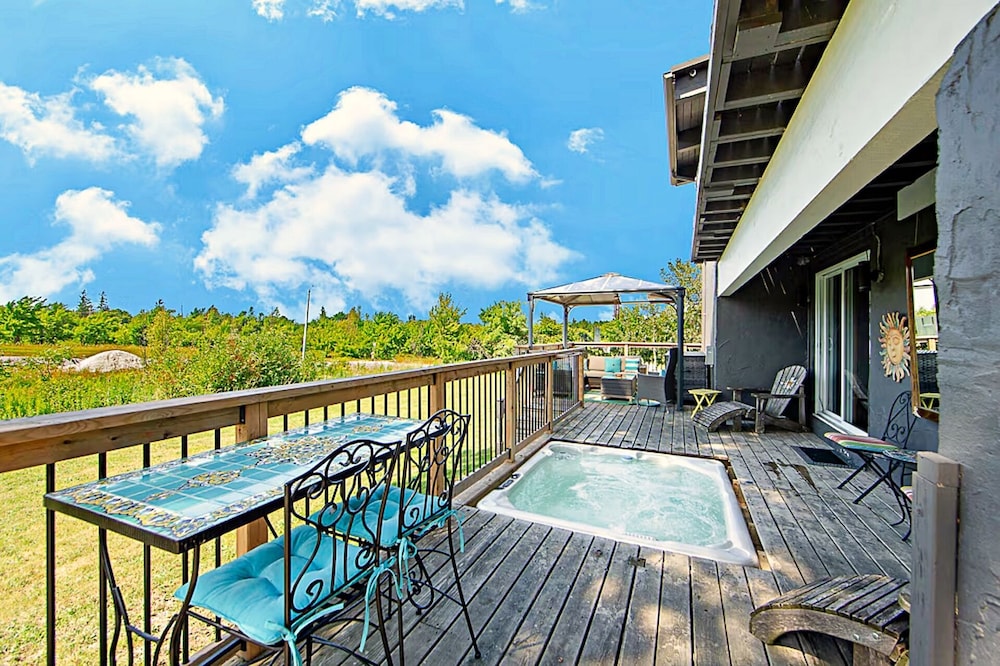 Rustic 5BR Escape Sauna Hot Tub