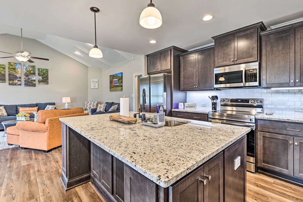 Quiet Family Home 15 Mi to Dtwn Huntsville! - Property Image 42
