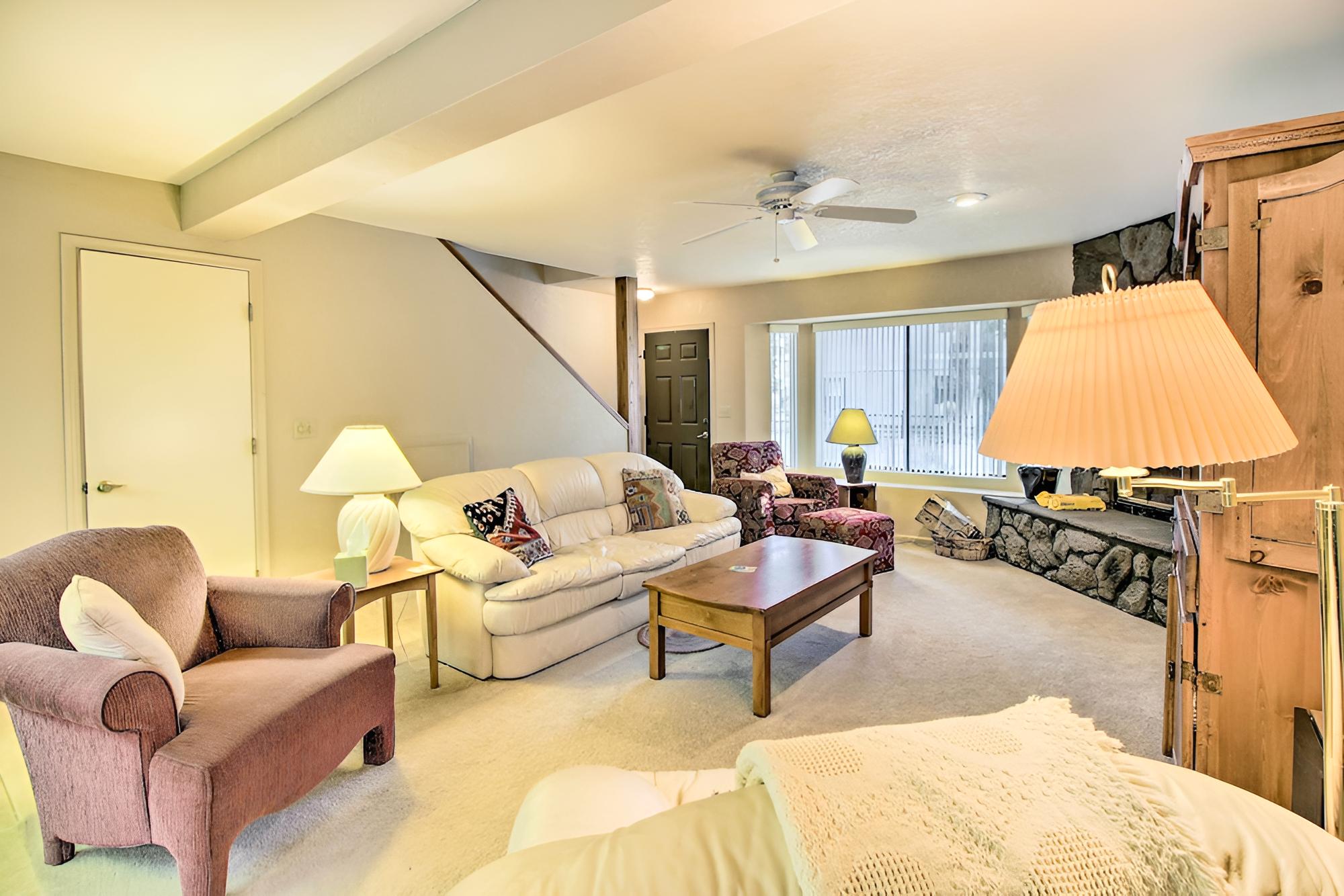 Pinetop Townhome w/ Private Patio & Gas Grill view 5