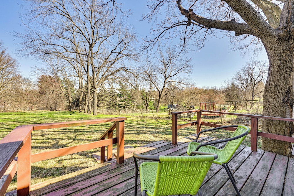 Dog-friendly Atlantic Farmhouse w/ Spacious Yard!