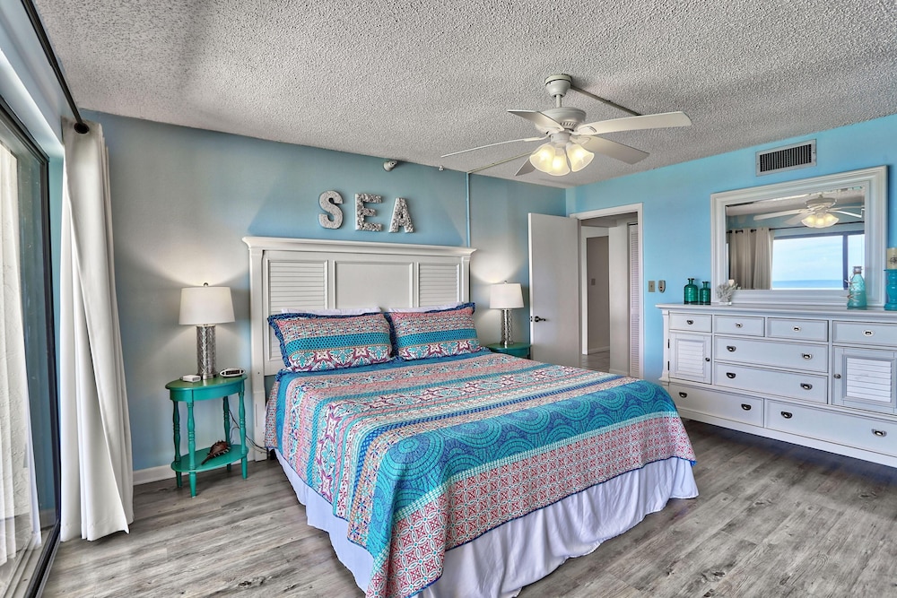 Ocean Sands 1-1002
