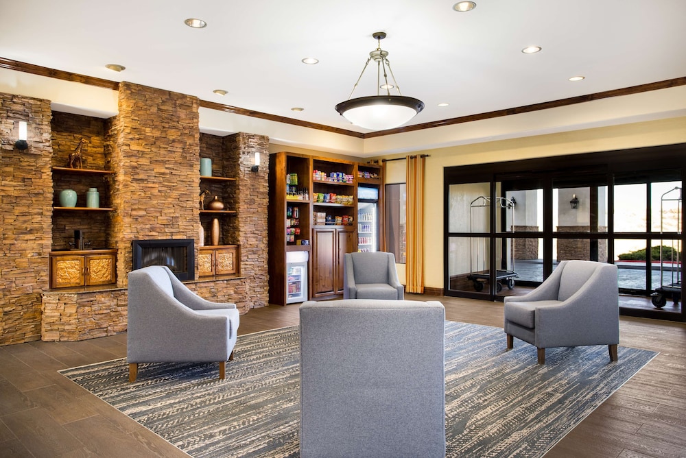 Gallup Vacations - Best Western Gallup West - Property Image 3