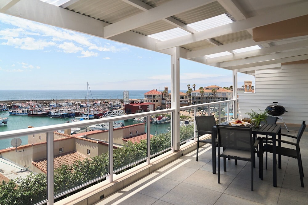 Harbour Club