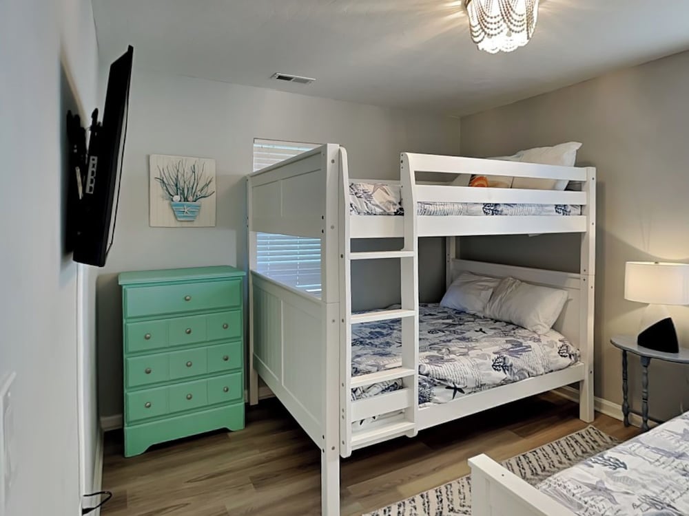 Pelican Place by Carolina Retreats