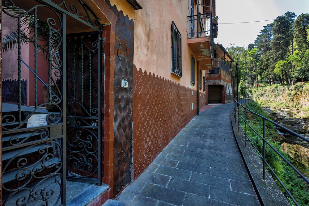 Comfy and Quiet in Camogli