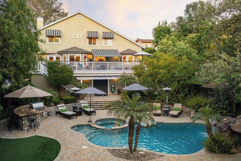 Luxury 5br 3 5ba w Pool Hot Tub
