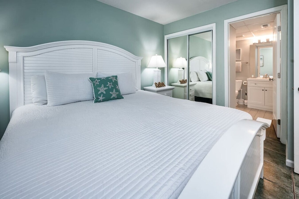 Gulf Serenity Romantic Oceanfront Edgewater T3