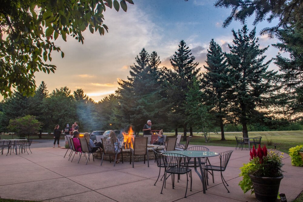 Spring Valley Inn