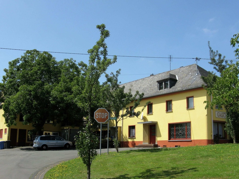 Large Group House, Beautifully Located in Eifel view 3