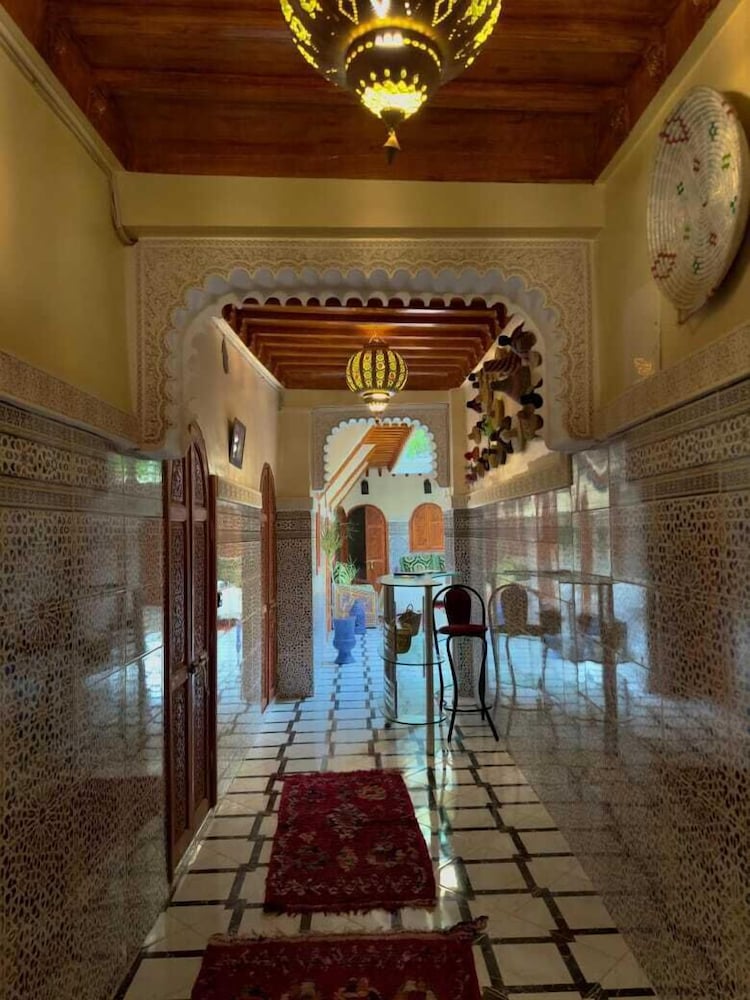 Riad amirwa