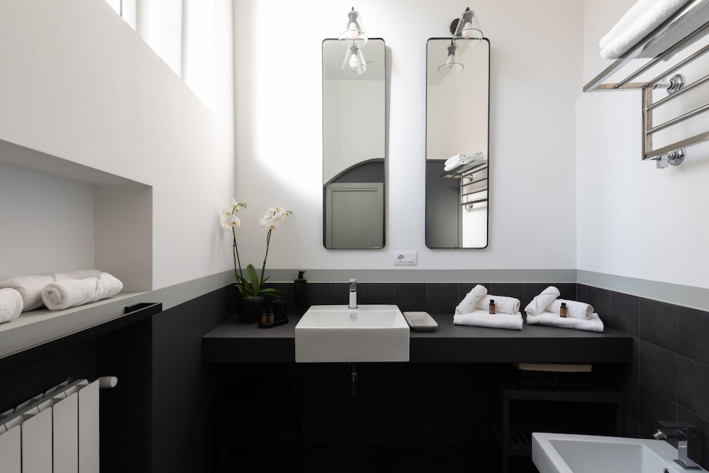 Stunning Rose Trastevere Apartment