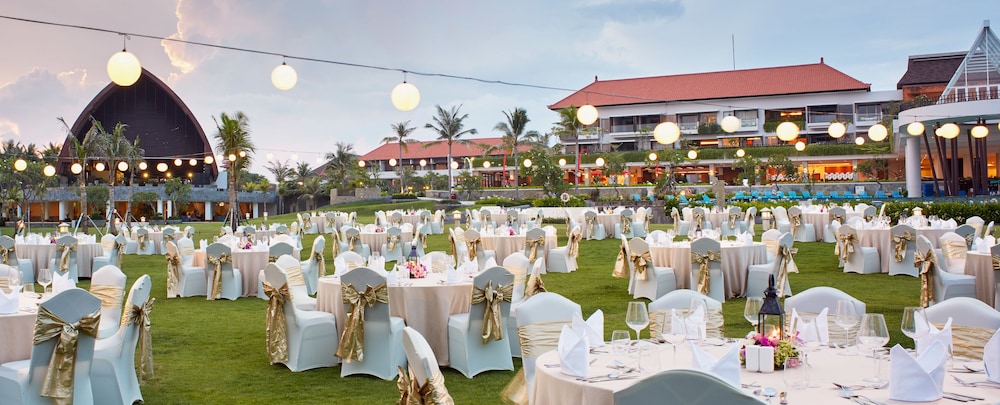 MERUSAKA Nusa Dua