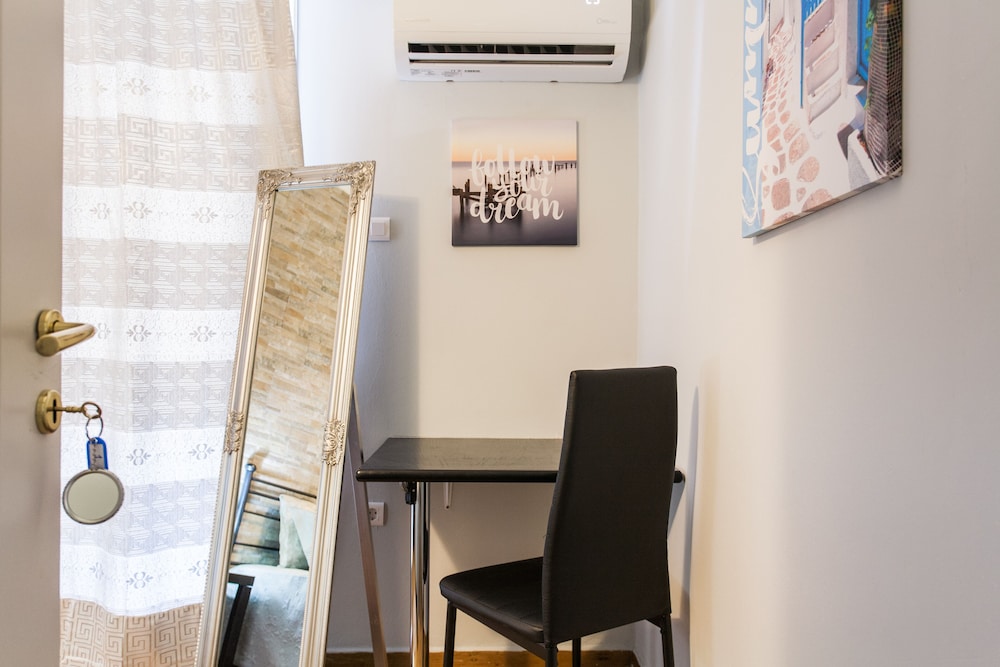 Athens Cozy Rooms