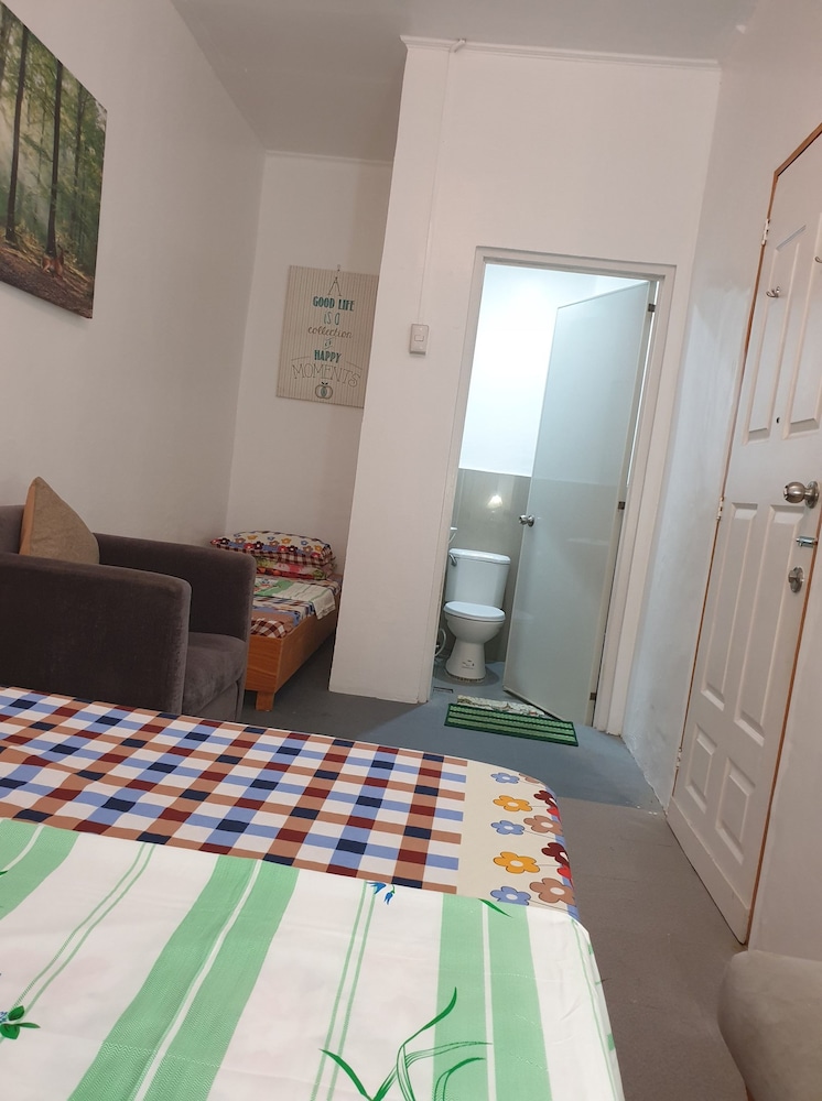Cebu Vacations - GardenPod Hostel  Cafe - Property Image 8