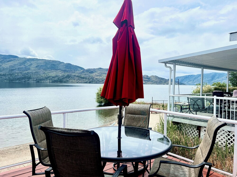 Peachland Beach Resort