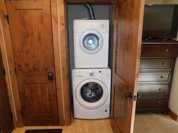 Breakaway West Studio Condo with Pool and Hot Tubs by RedAwning view 4