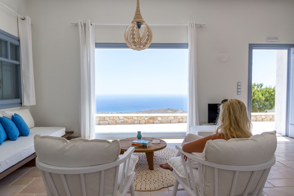 Enastron Suites