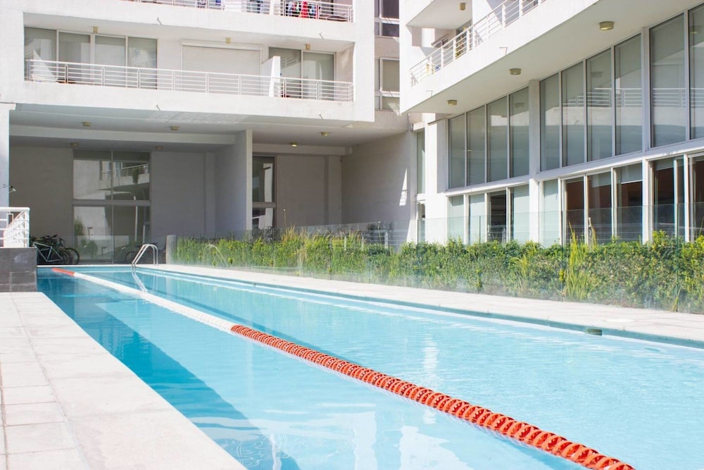 Carmelitas Contemporary 1BR Apt - Pool Gym Metro