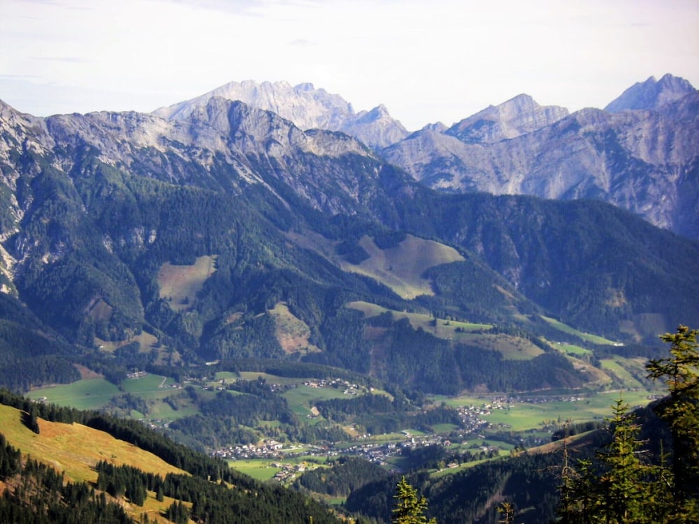 Comfortable Holiday Home With Garden in Leogang