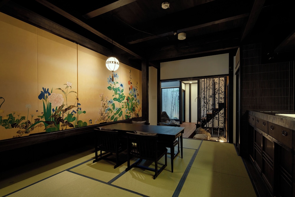 KIRAKU KYOTO RINPA