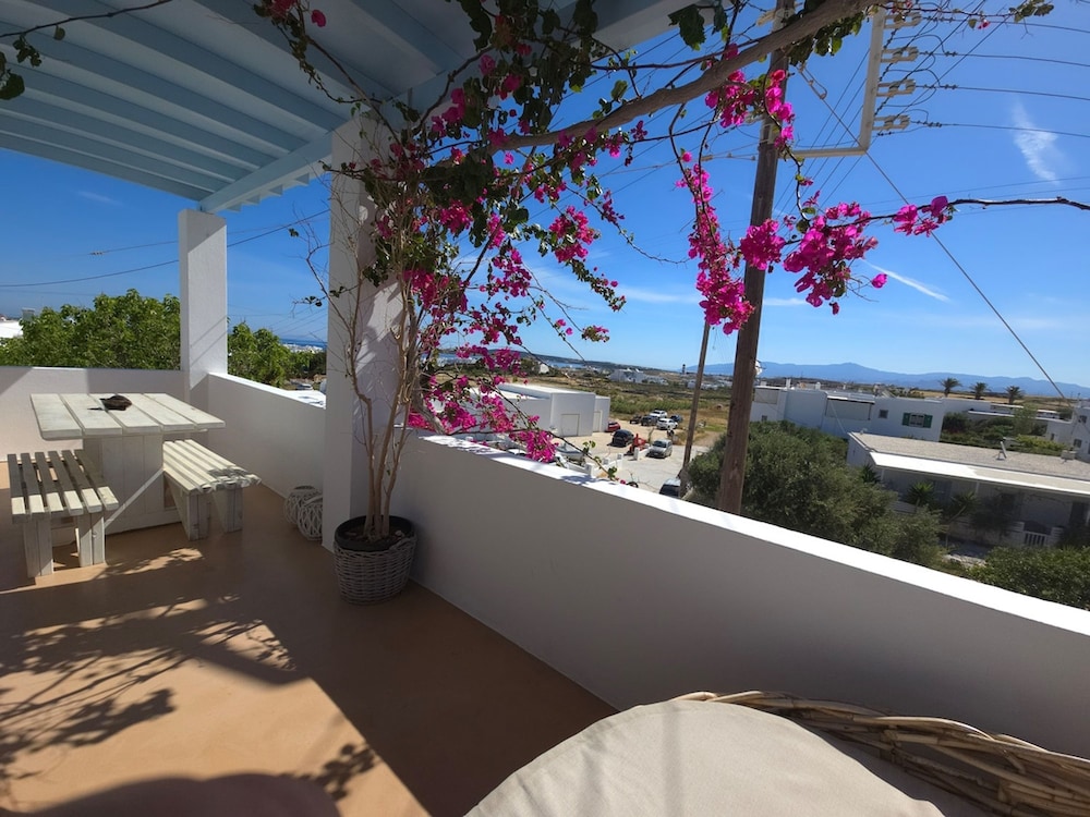 Menta I in the Heart of Naousa Free Parking Paros