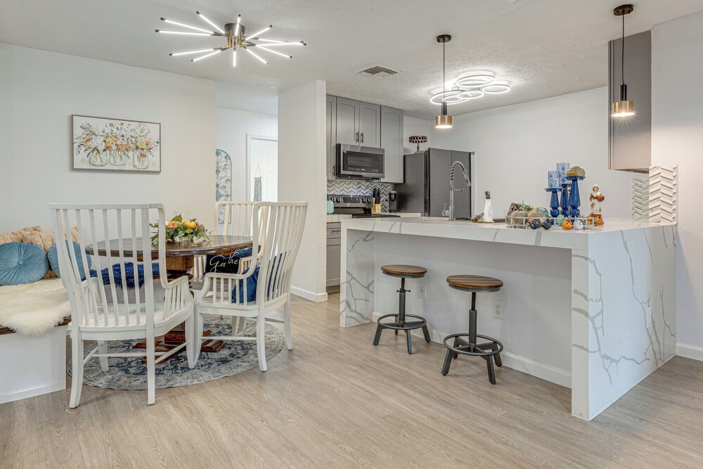 Families Welcome! Recently Renovated Home in Katy