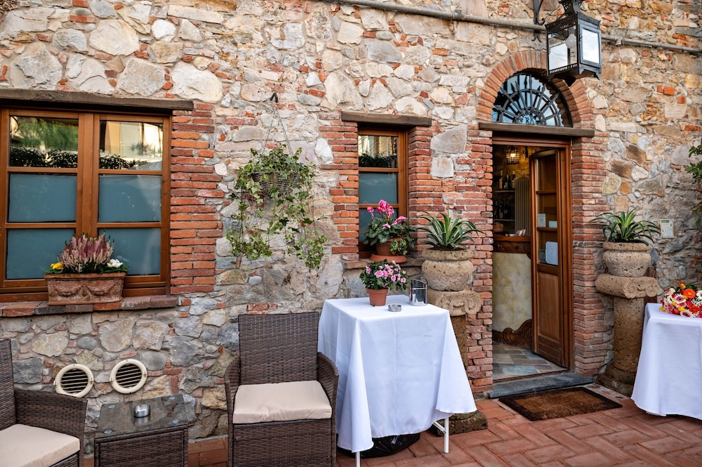 Luxury Corte di Re Artu view 5