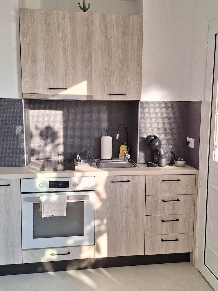 Luxury Apartments Kanali